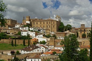 Leiebil Caceres