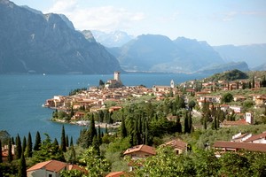 Leiebil Garda