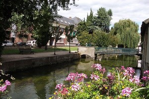 Leiebil Louviers