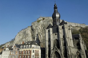 Leiebil Namur